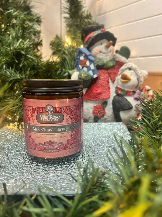 Mrs Claus’ Library 7 oz Wood Wick Candle
